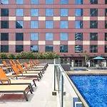 Grand Mercure Singapore Roxy