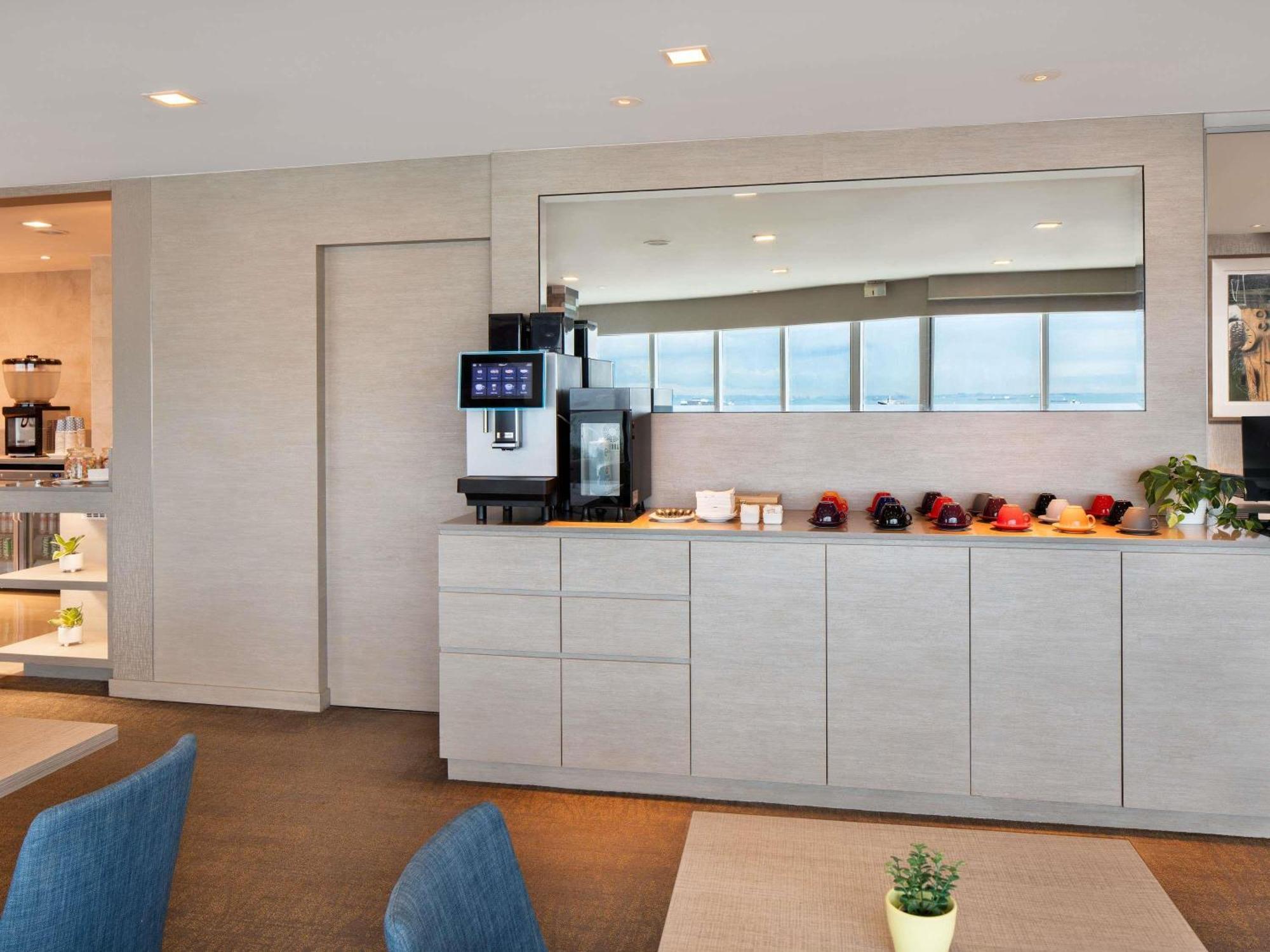 Hotel Grand Mercure Roxy 4*
