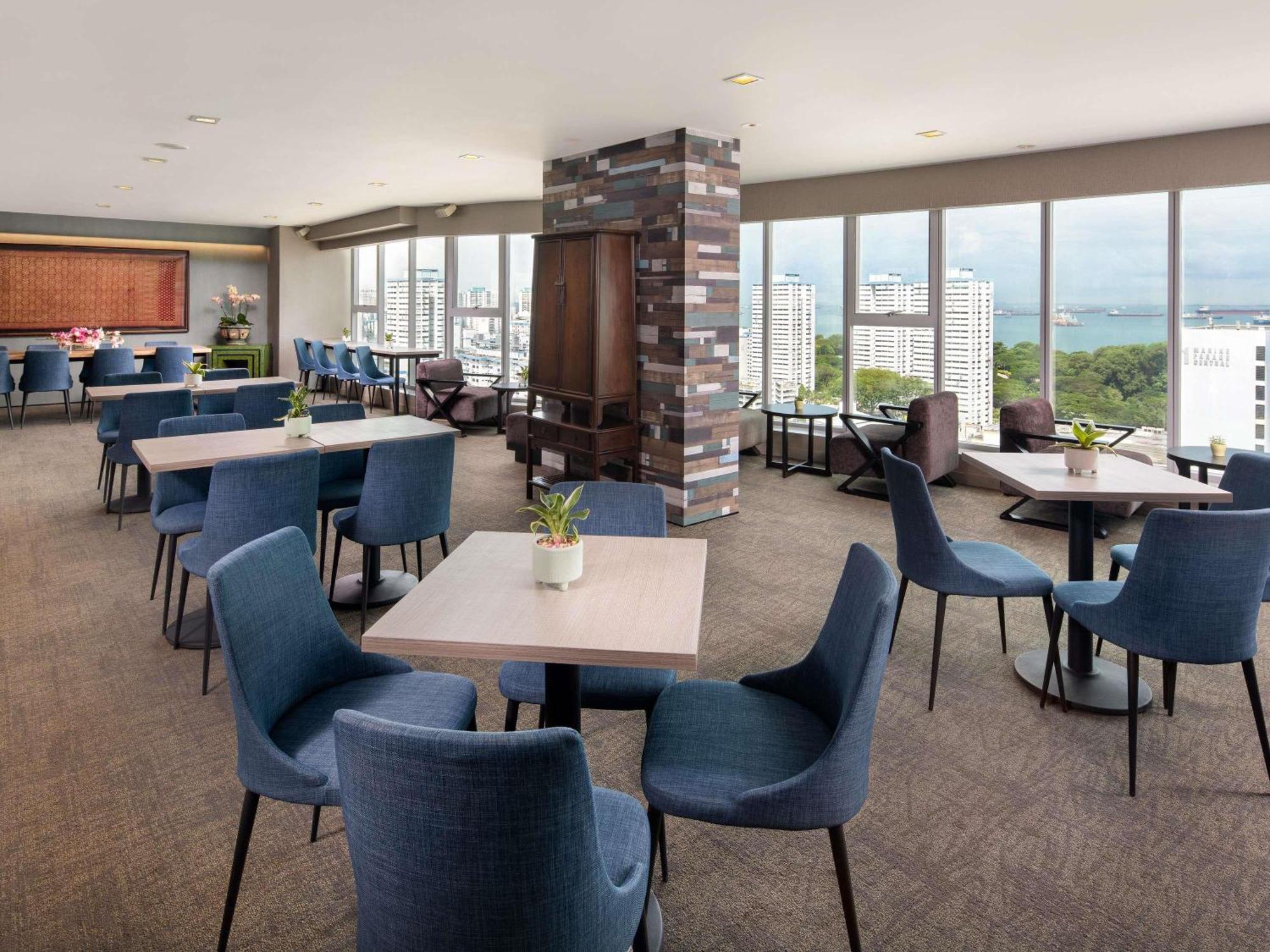 Grand Mercure Roxy Hotel Singapura