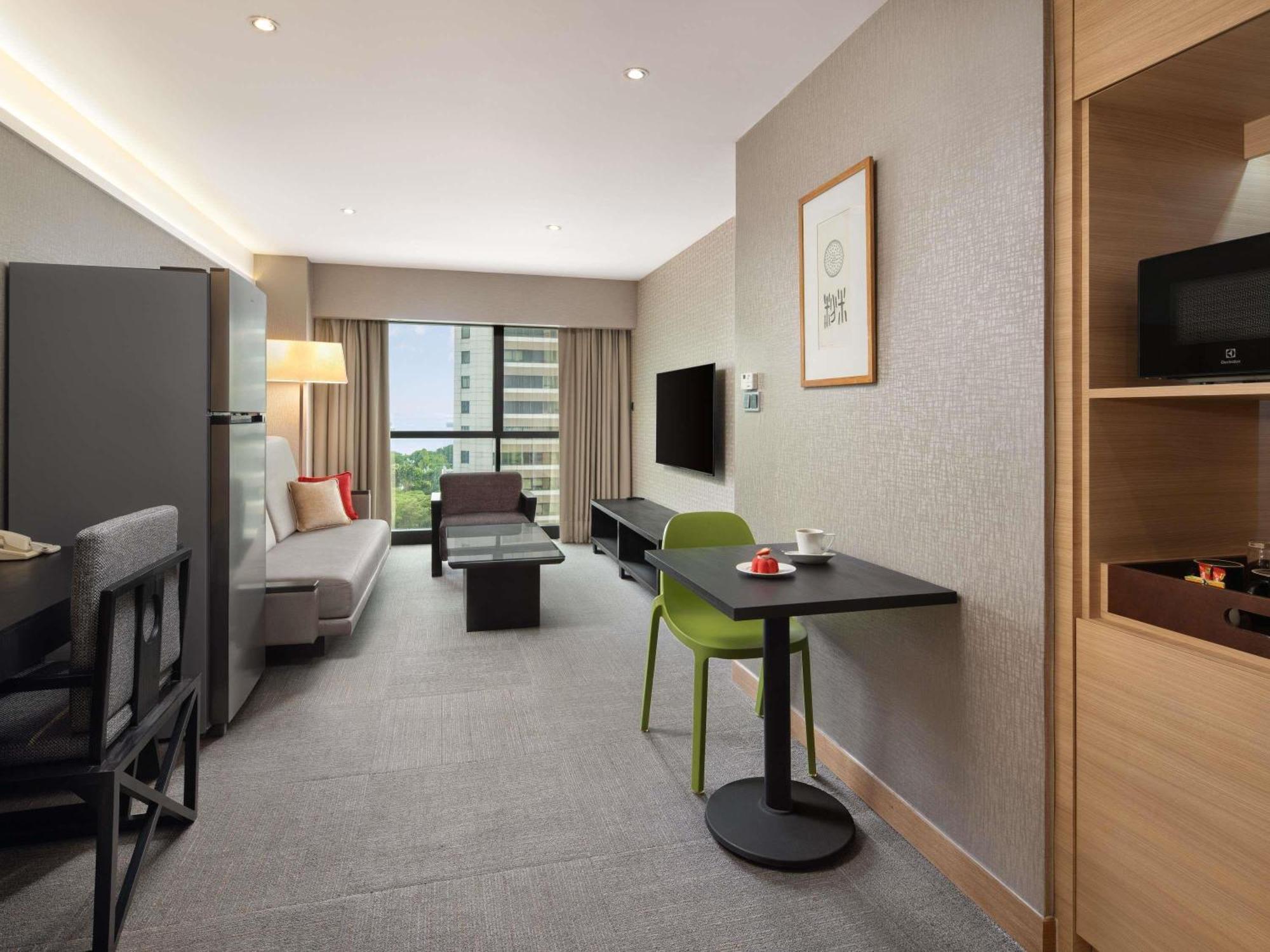 Grand Mercure Roxy 4*