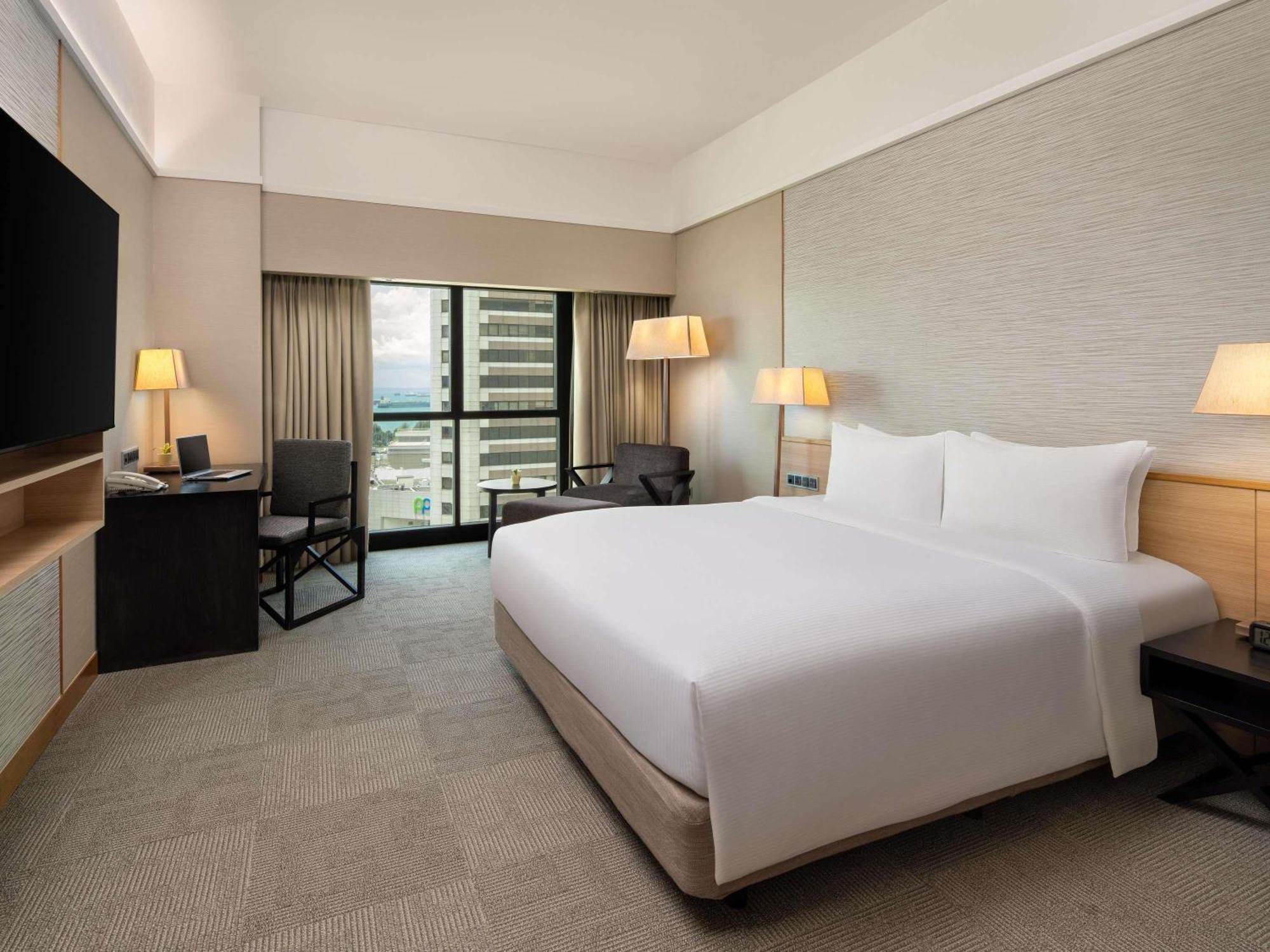 Grand Mercure Roxy Hotel 4*